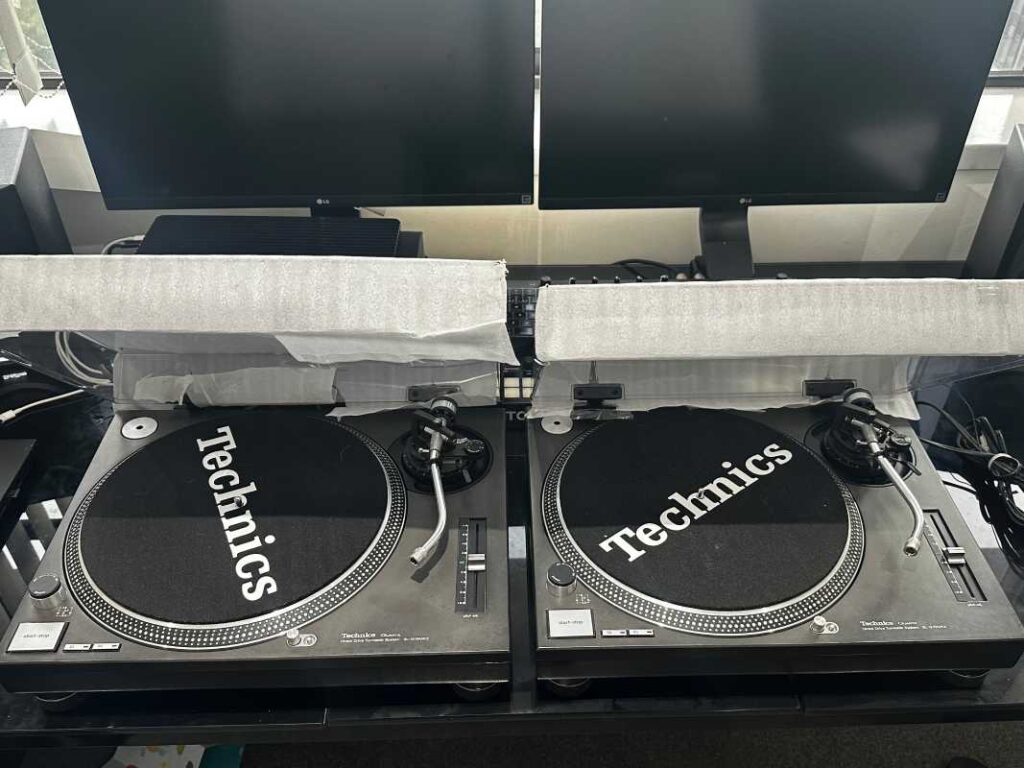 Technics SL1210-MK2 Pair
