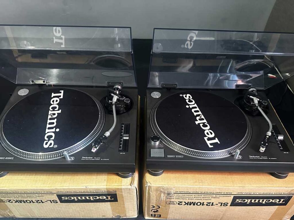 Technics SL1210-MK2 Pair Boxed